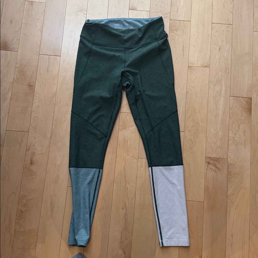 Outdoor voices Green and Gray Colorblock Leggings